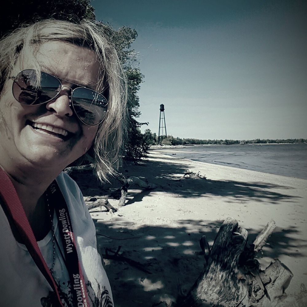 Meet your Posher, Lawna